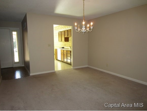 2011 Cardinal Drive Springfield, IL 62704 - Photo 3 of 9
