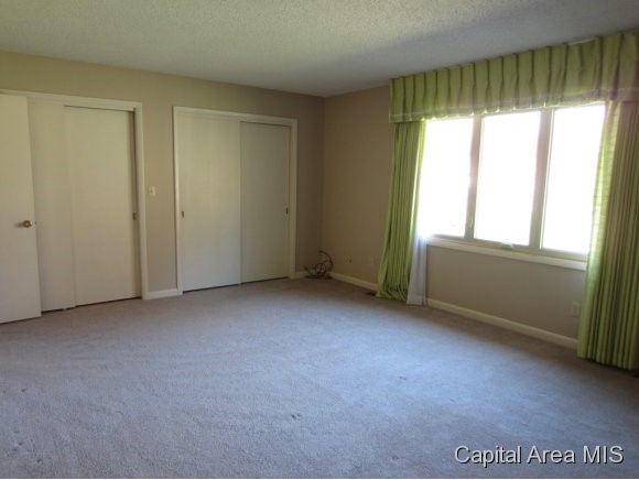 2011 Cardinal Drive Springfield, IL 62704 - Photo 5 of 9