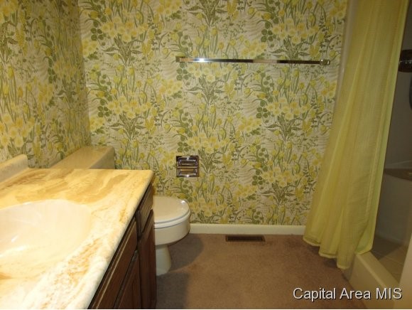 2011 Cardinal Drive Springfield, IL 62704 - Photo 8 of 9
