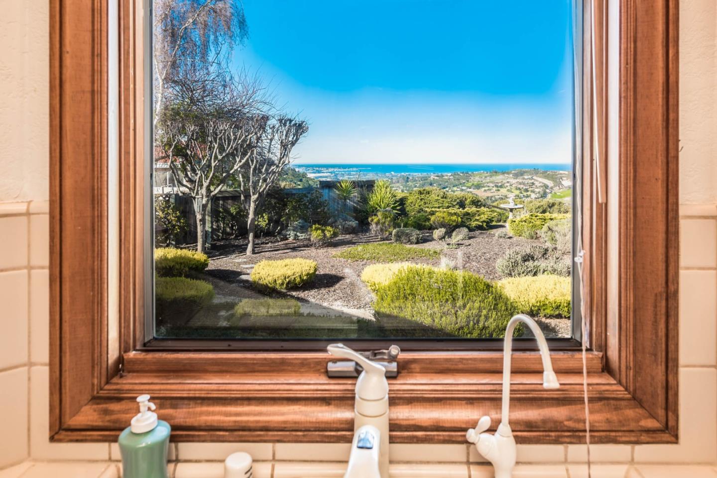 11571 Spur Road Monterey, CA 93940 - Photo 9 of 46 Gallery Image 9