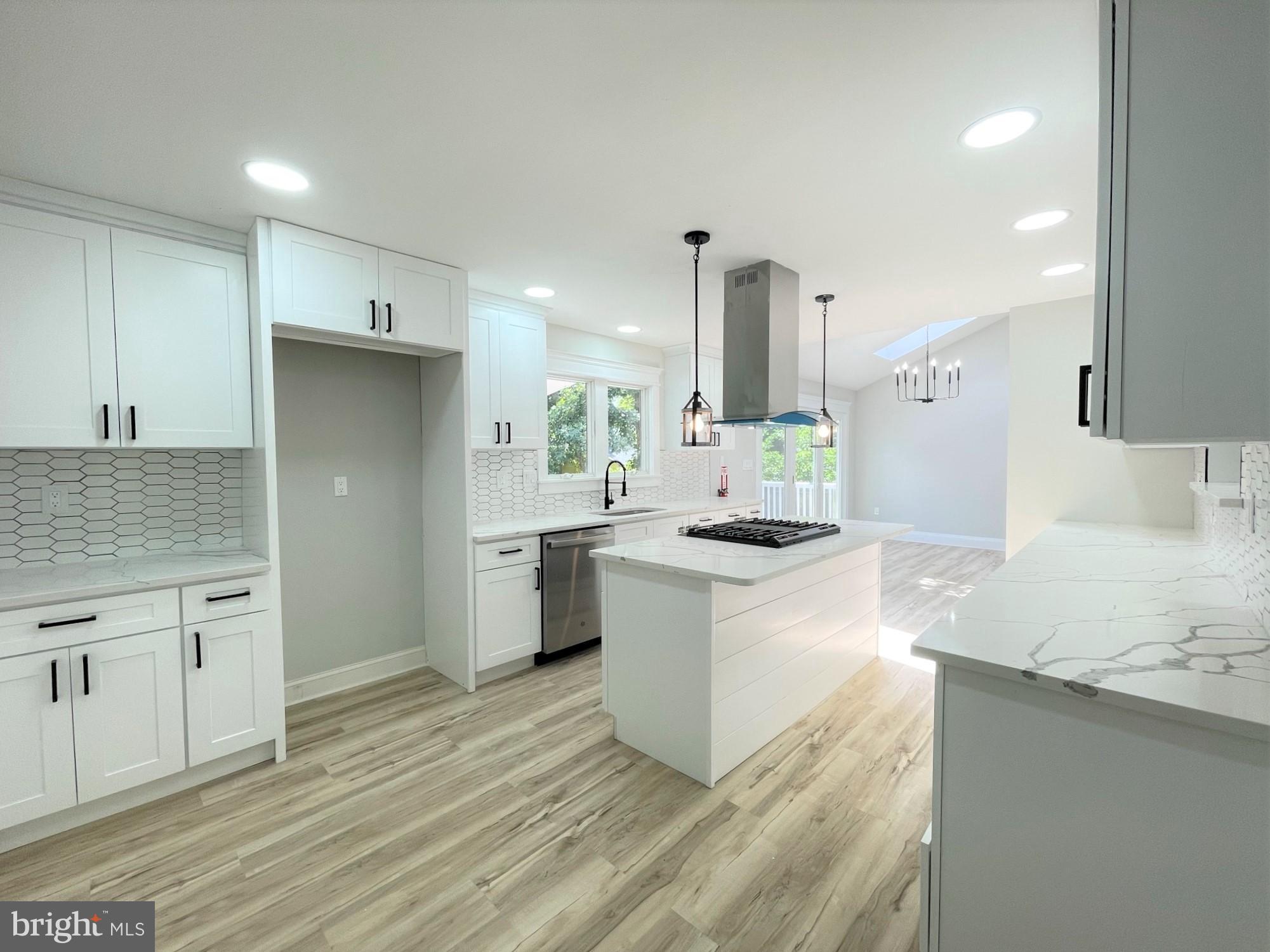 141 Leeward Road Manahawkin, NJ 08050 - Photo 14 of 48 Kitchen