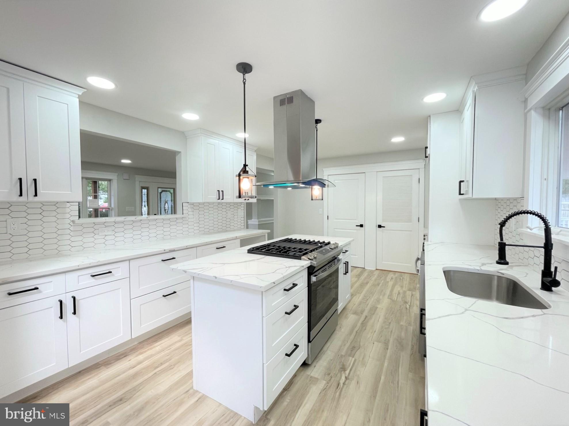 141 Leeward Road Manahawkin, NJ 08050 - Photo 15 of 48 Kitchen