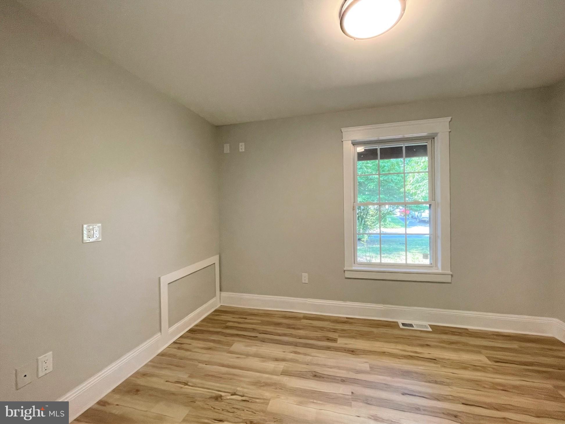 141 Leeward Road Manahawkin, NJ 08050 - Photo 20 of 48 Office