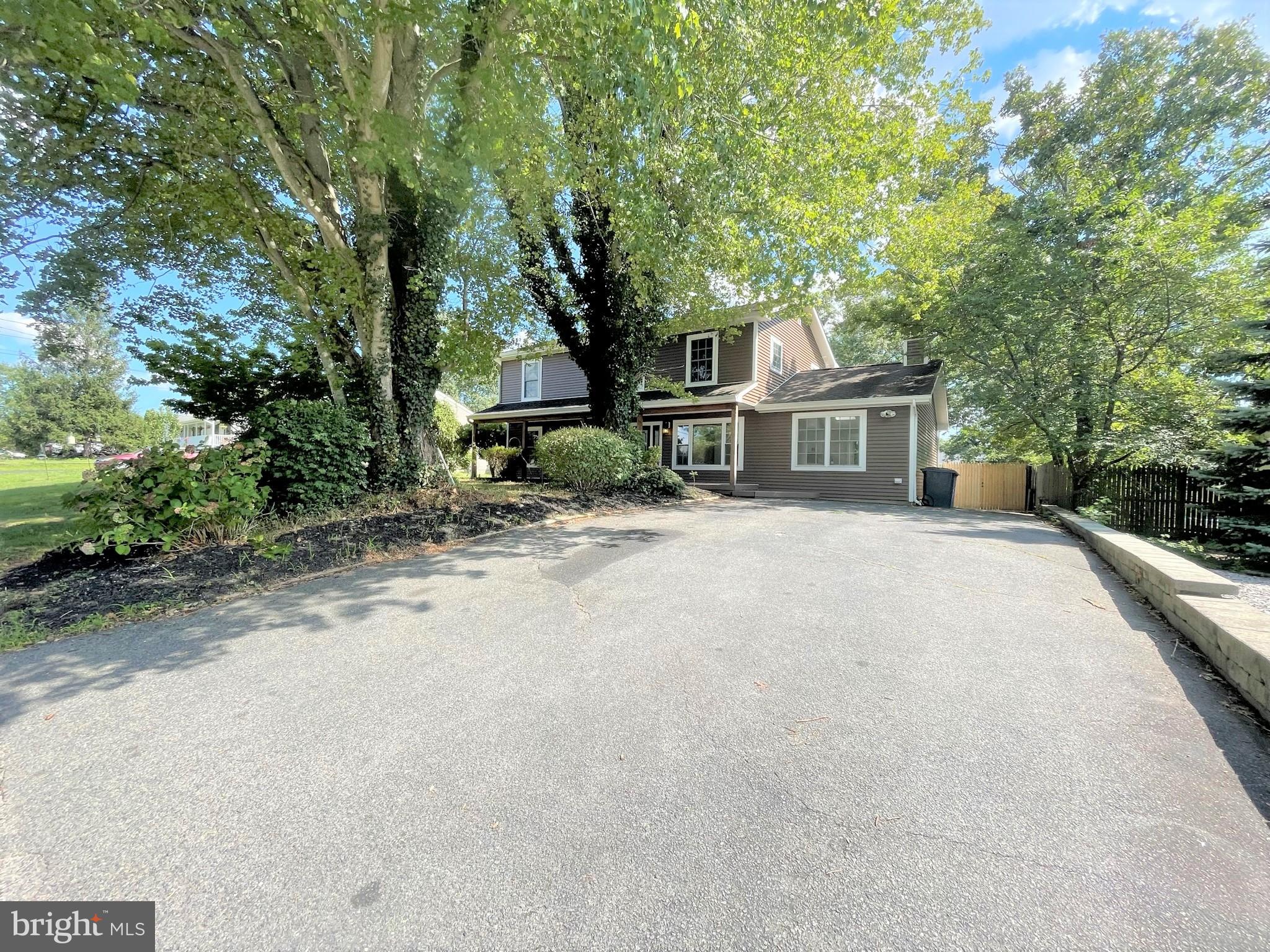 141 Leeward Road Manahawkin, NJ 08050 - Photo 3 of 48 Front