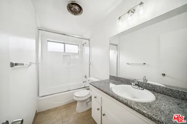 $2,650 | 7548 Hampton Avenue, Unit 205, West Hollywood, CA 90046