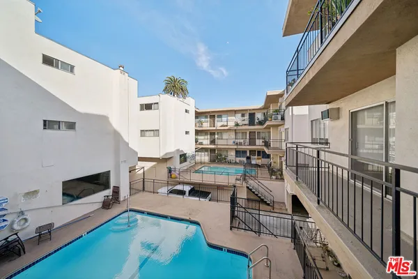 $2,650 | 7548 Hampton Avenue, Unit 205, West Hollywood, CA 90046