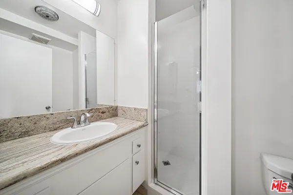 $2,650 | 7548 Hampton Avenue, Unit 205, West Hollywood, CA 90046