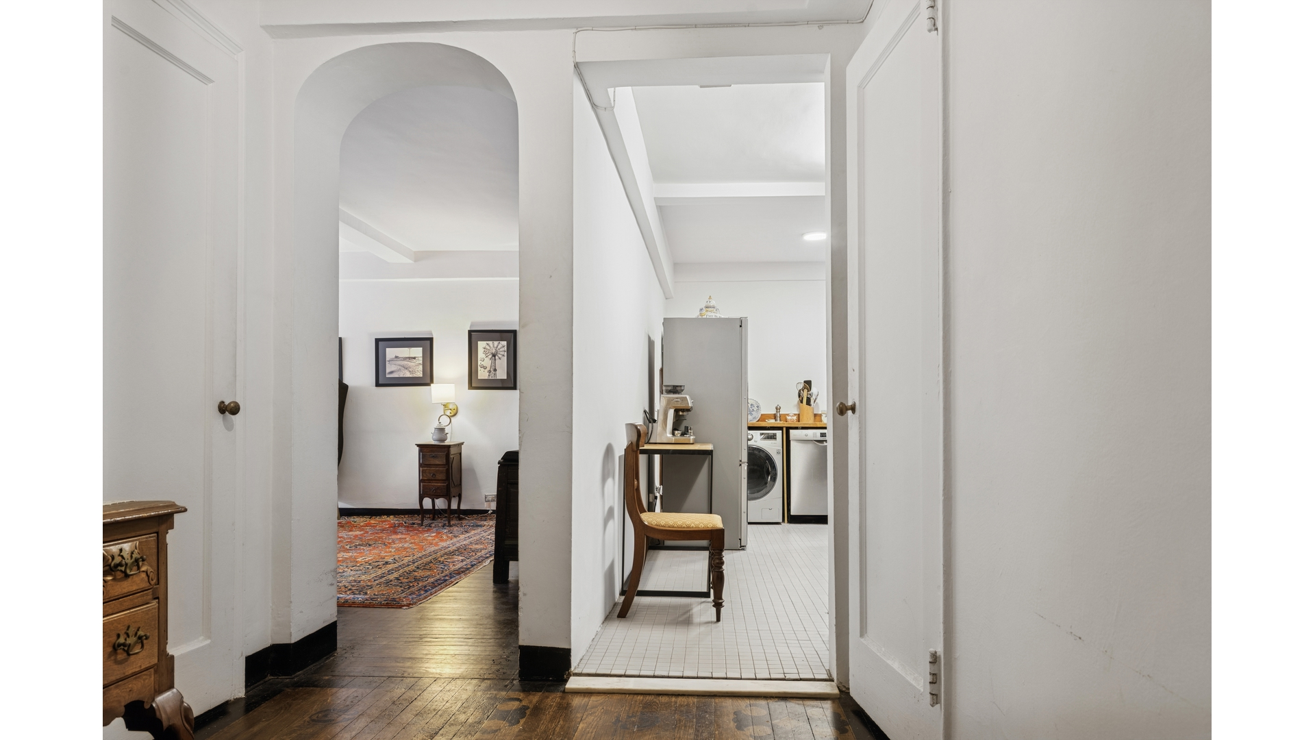 424 East 52nd Street, Unit 9A Manhattan, NY 10022 - Photo 2 of 9