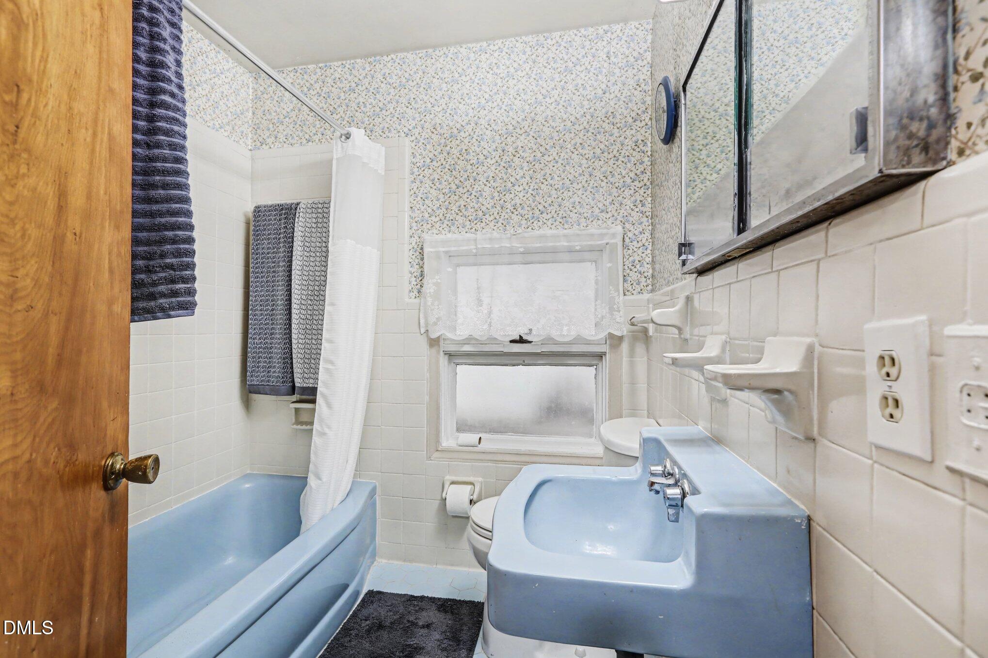 3719 Old Chapel Hill Road Durham, NC 27707 - Photo 14 of 33 Hall Bath