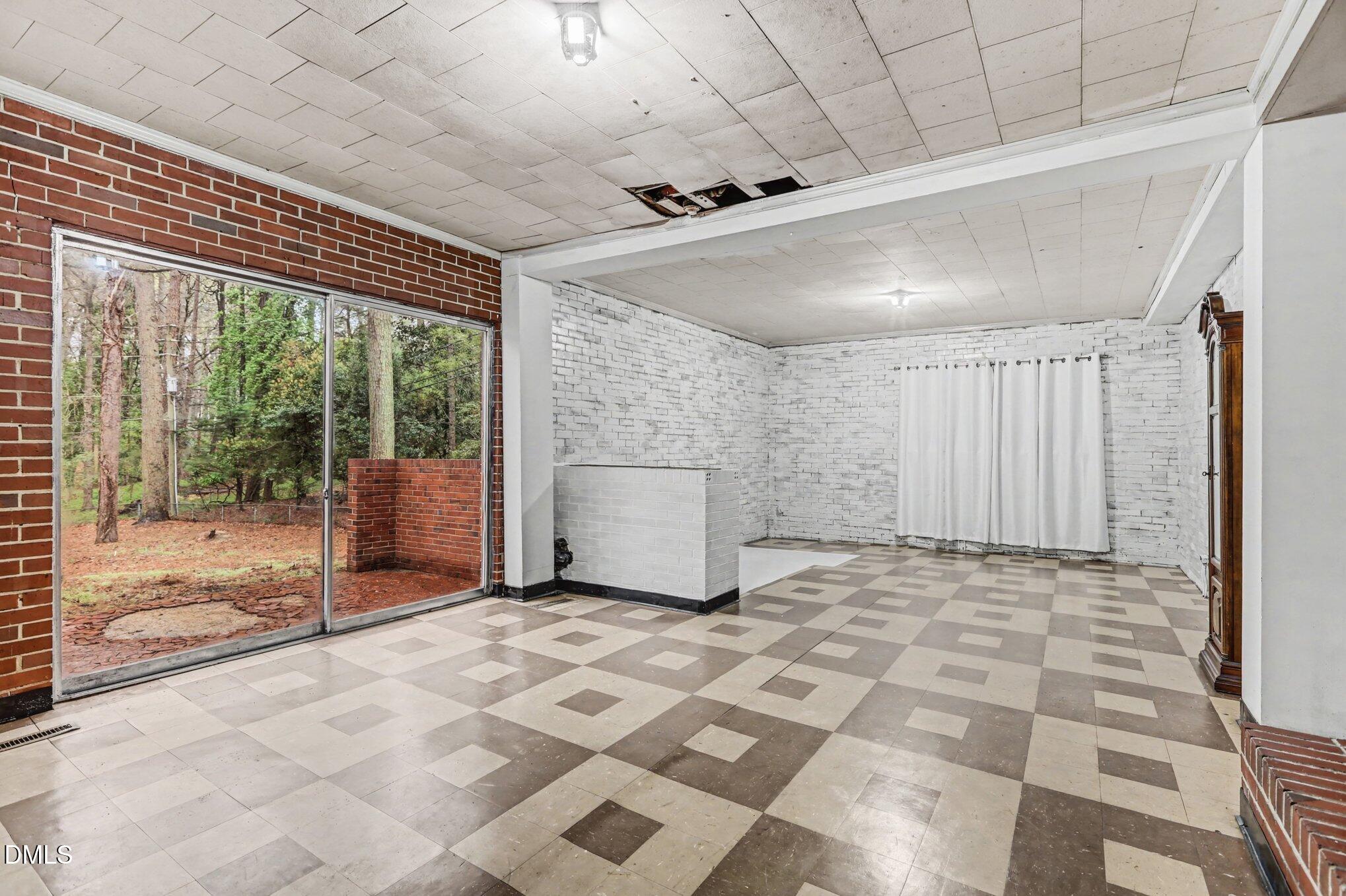 3719 Old Chapel Hill Road Durham, NC 27707 - Photo 16 of 33 Family Rm