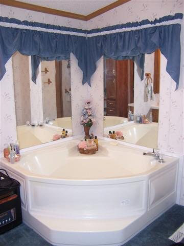 275 S West W County Road Larwill, IN 46701 - Photo 14 of 16 Gallery Image 14