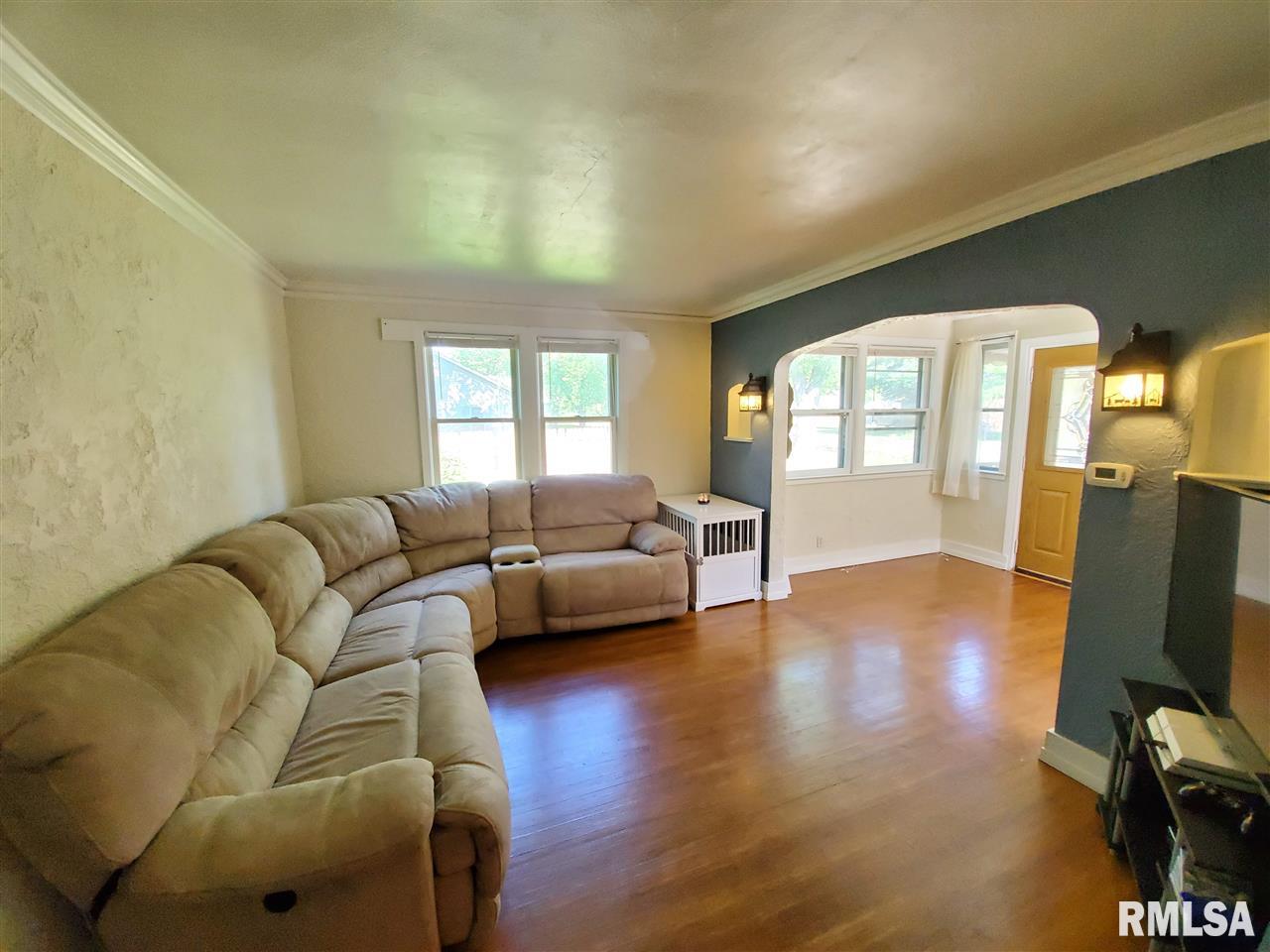 514 Fischer Road Creve Coeur, IL 61610 - Photo 7 of 23 Gallery Image 7