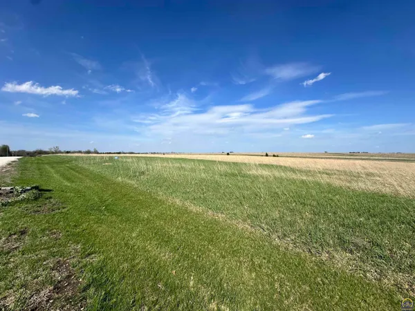 $75,000 | 0 P3 Lane, Holton, KS 66436