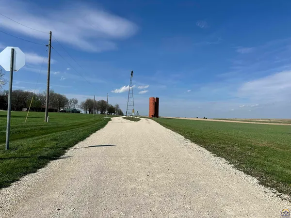 $75,000 | 0 P3 Lane, Holton, KS 66436