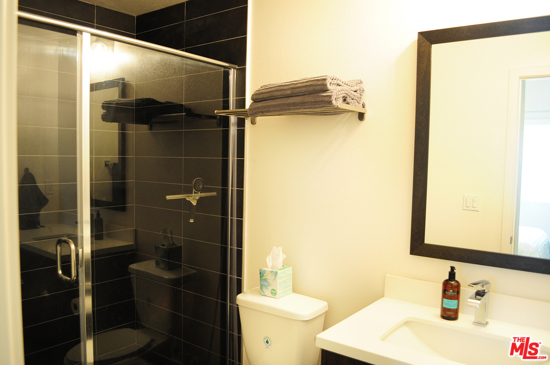 2970 Ripple Place, Unit 101 Los Angeles, CA 90039 - Photo 13 of 24