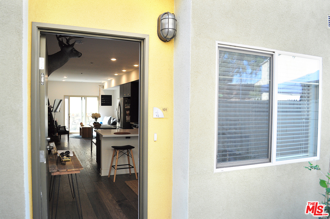 2970 Ripple Place, Unit 101 Los Angeles, CA 90039 - Photo 16 of 24