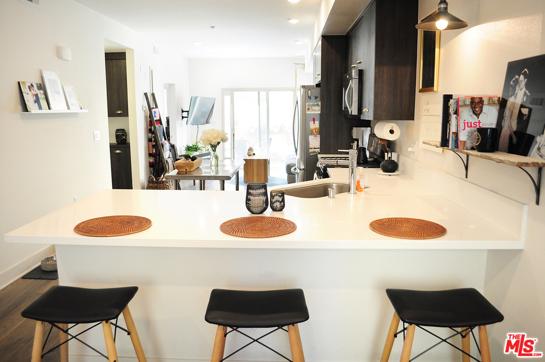 2970 Ripple Place, Unit 101 Los Angeles, CA 90039 - Photo 3 of 24