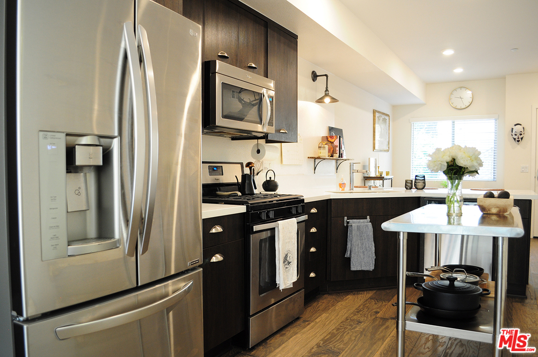 2970 Ripple Place, Unit 101 Los Angeles, CA 90039 - Photo 4 of 24