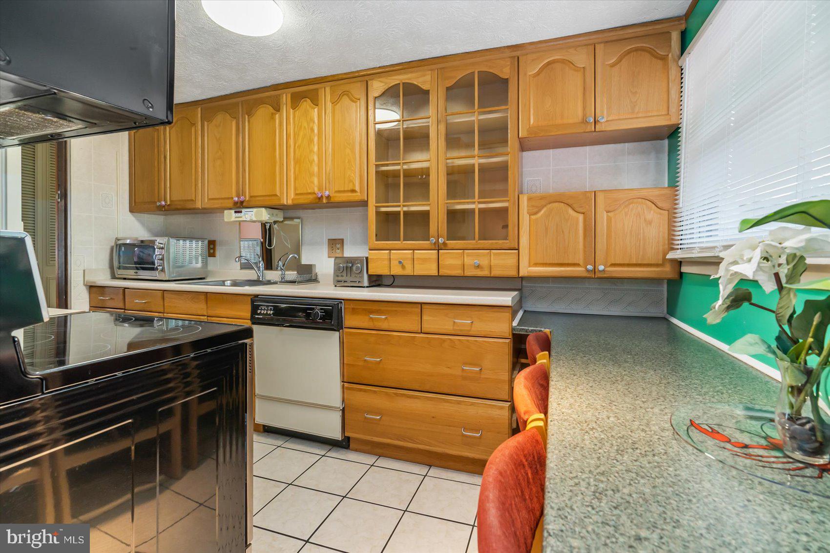 8524 Woodfall Road Nottingham, MD 21236 - Photo 10 of 39 Kitchen