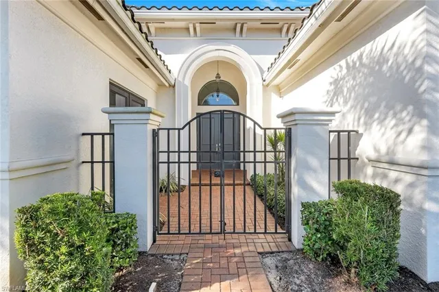 $1,450,000 | 4549 Azalea Drive, Naples, FL 34119