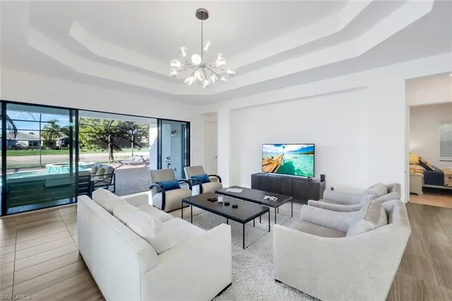 $1,450,000 | 4549 Azalea Drive, Naples, FL 34119