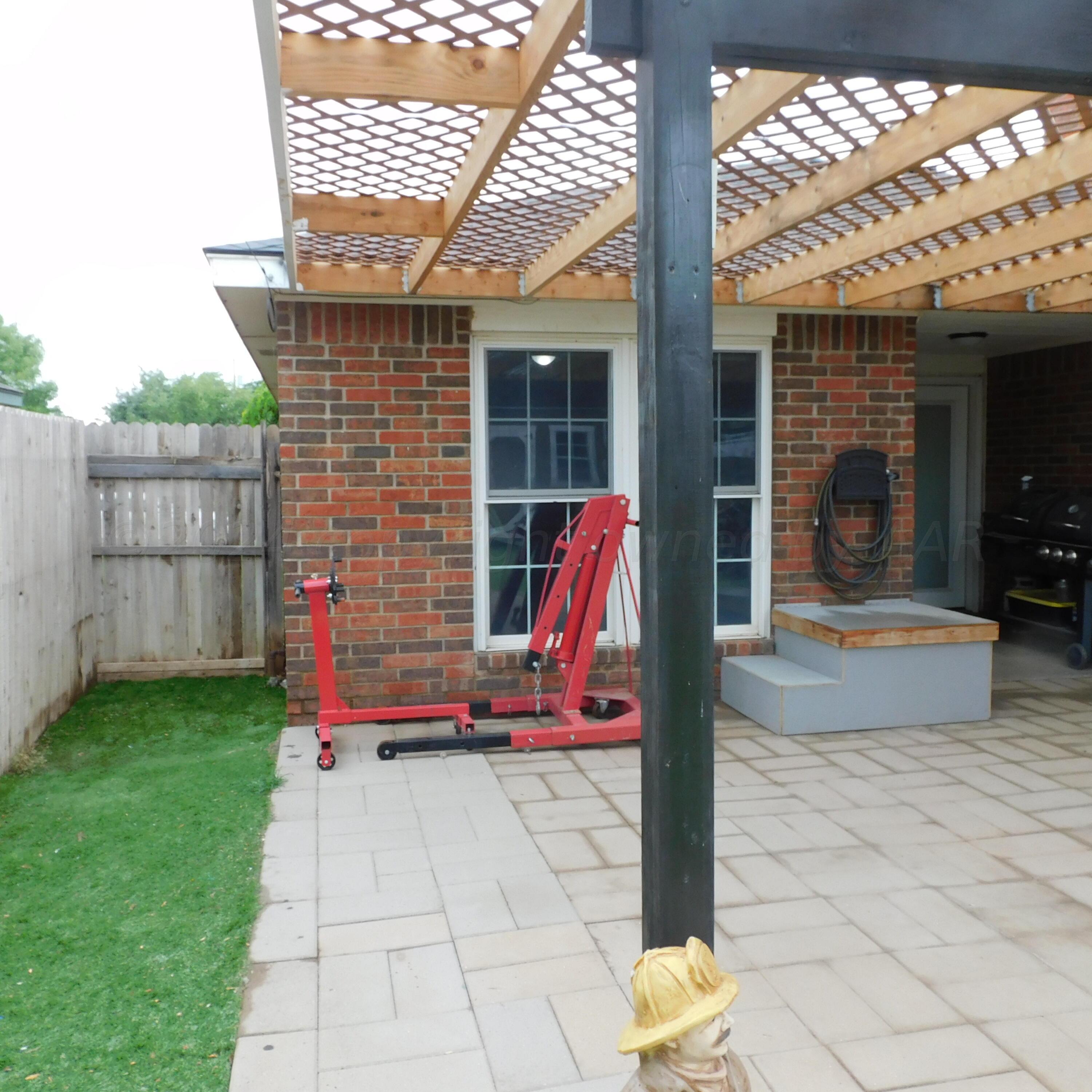 2201 Troveta Drive Amarillo, TX 79110 - Photo 28 of 33 a view of outdoor space yard and porch