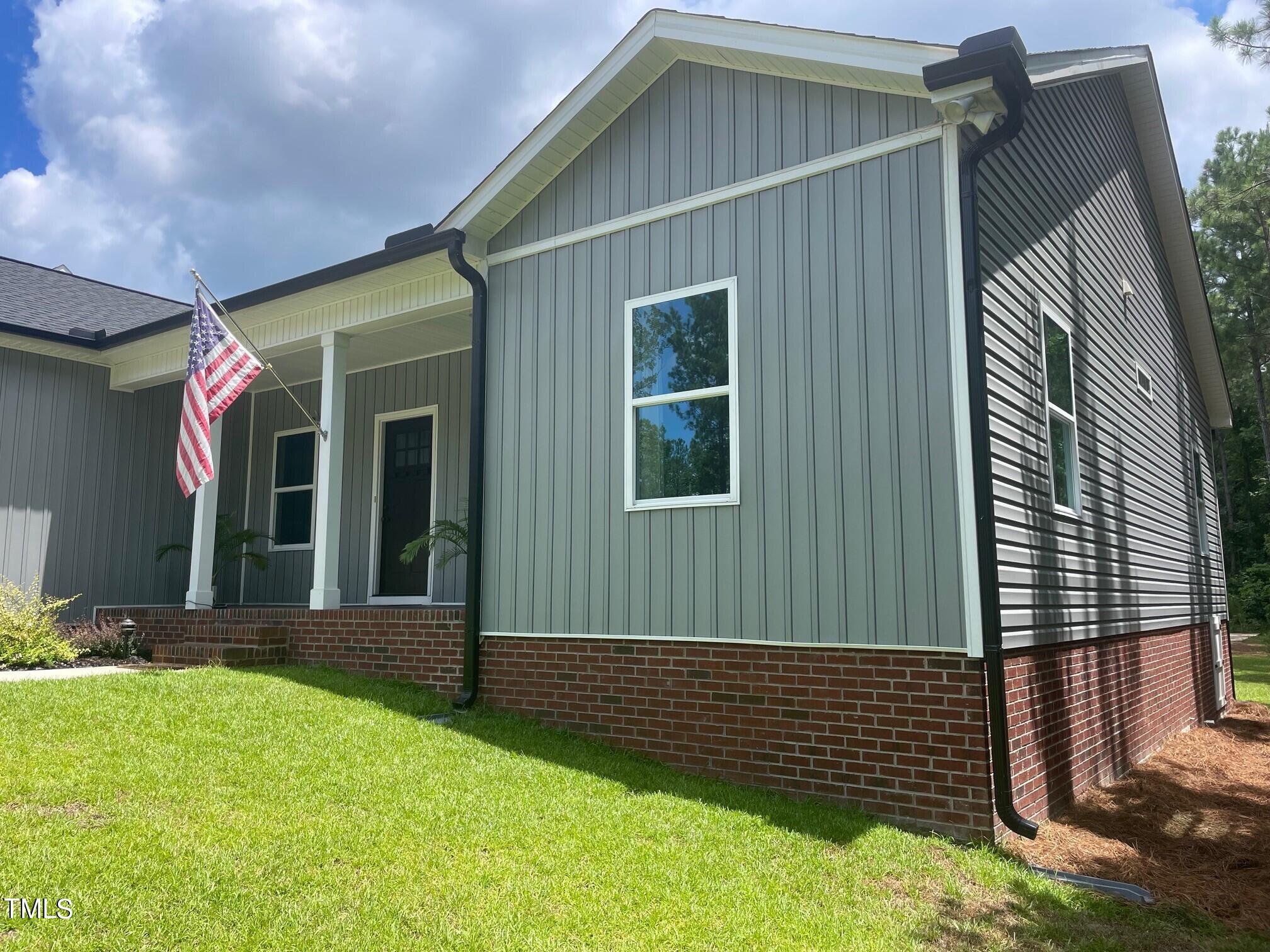 5197 Sugar Maple Road Sanford, NC 27332 - Photo 5 of 36 Front right corner