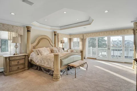$2,799,000 | 10 Beech Road, Islip, NY 11751