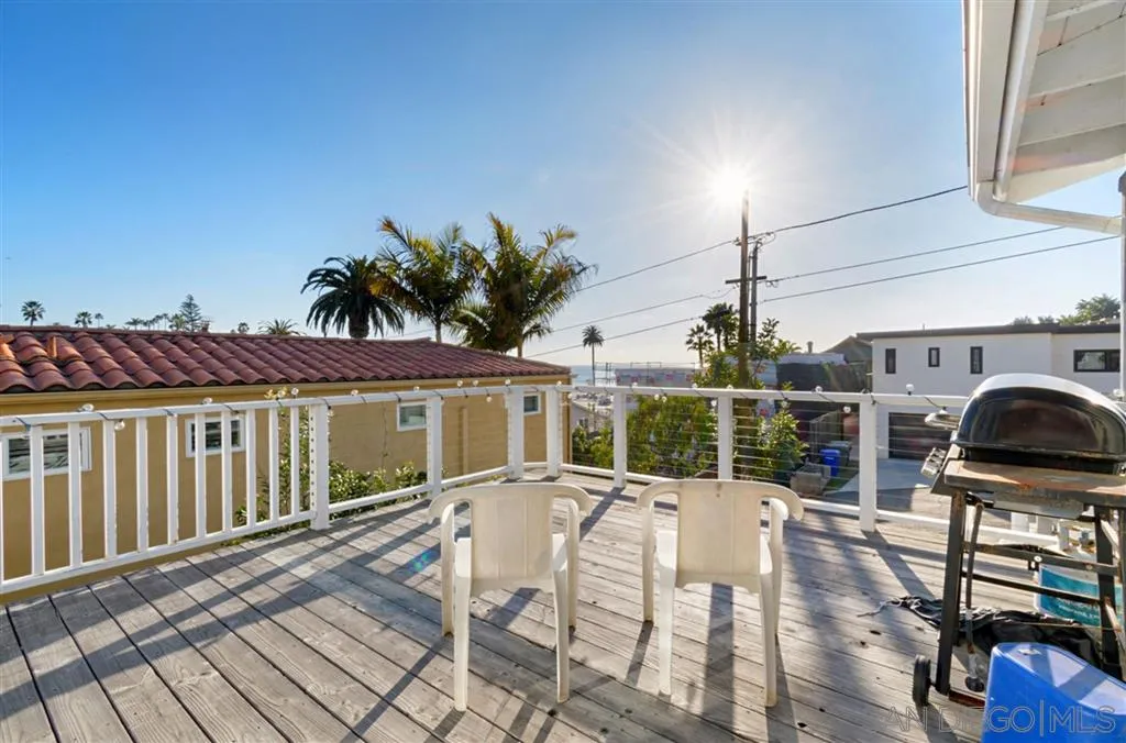 226 3rd Street Encinitas, CA 92024 - Photo 11 of 23 Gallery Image 11