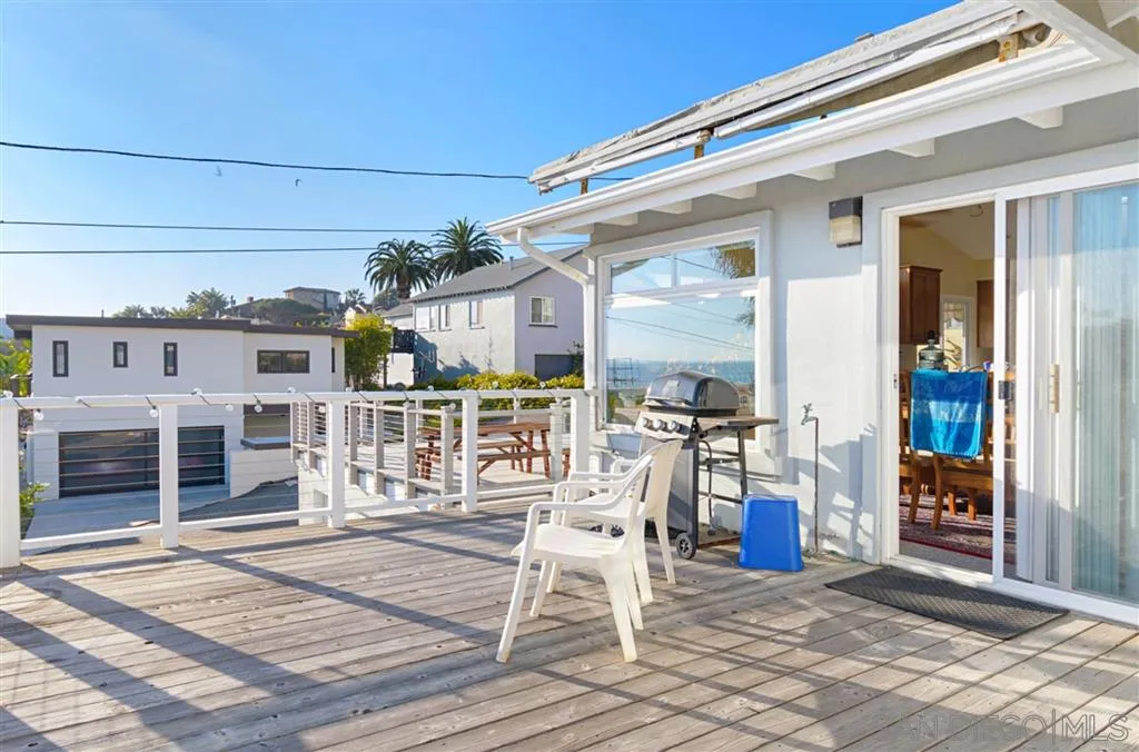 226 3rd Street Encinitas, CA 92024 - Photo 12 of 23 Gallery Image 12