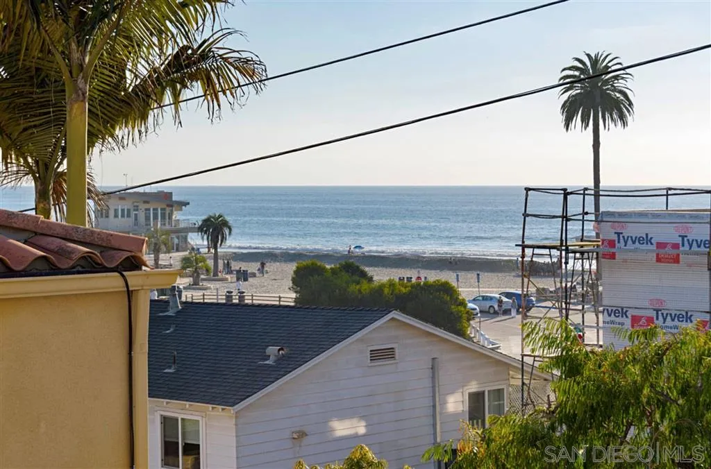 226 3rd Street Encinitas, CA 92024 - Photo 13 of 23 Gallery Image 13
