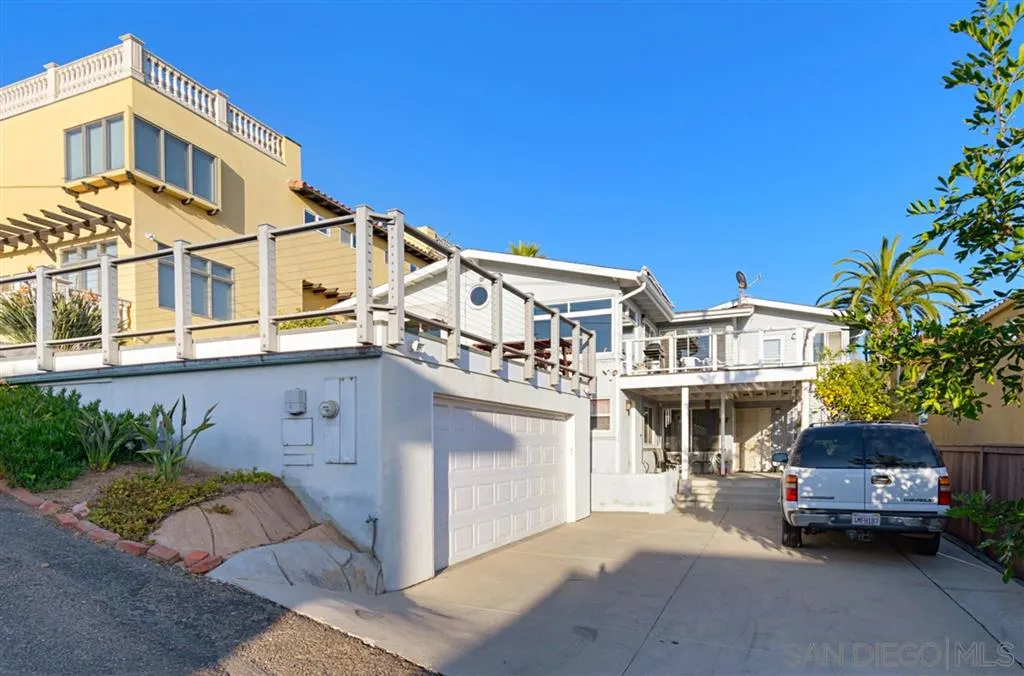 226 3rd Street Encinitas, CA 92024 - Photo 2 of 23 Gallery Image 2