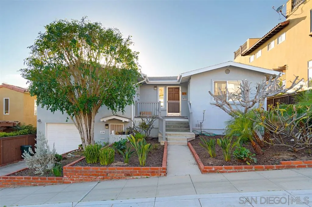 226 3rd Street Encinitas, CA 92024 - Photo 3 of 23 Gallery Image 3