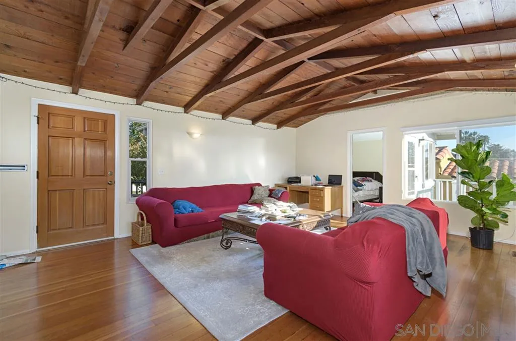 226 3rd Street Encinitas, CA 92024 - Photo 4 of 23 Gallery Image 4