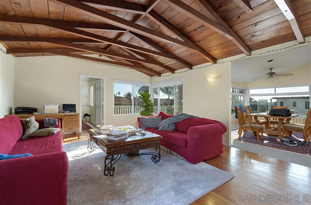 226 3rd Street Encinitas, CA 92024 - Photo 5 of 23 Gallery Image 5