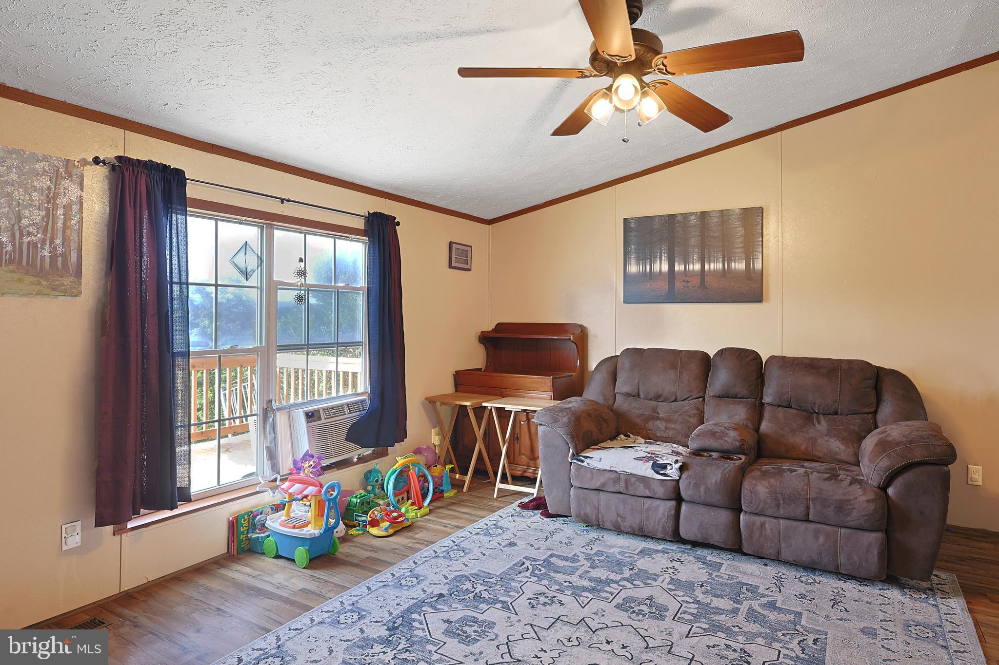 190 Pendleton Street Keyser, WV 26726 - Photo 8 of 27 Gallery Image 8