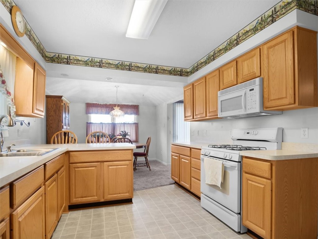 7587 Salmon Creek Road Williamson, NY 14589 - Photo 15 of 49