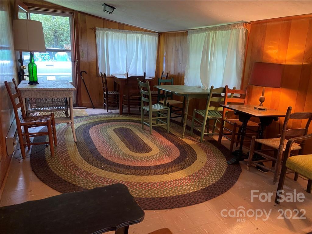 8247 Joe Poore Road Newland, NC 28657 - Photo 11 of 27 Gallery Image 11
