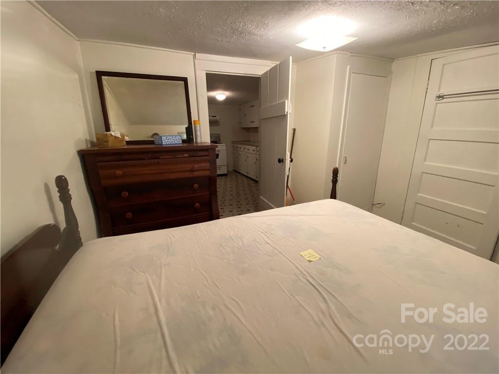 8247 Joe Poore Road Newland, NC 28657 - Photo 23 of 27 Gallery Image 23