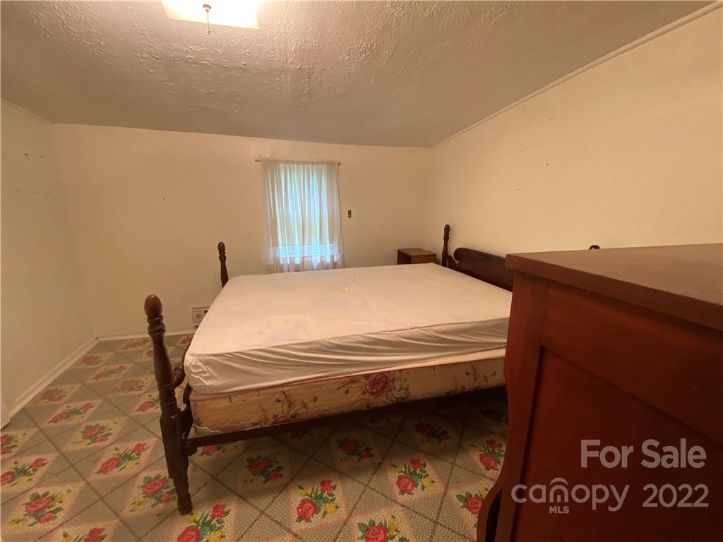 8247 Joe Poore Road Newland, NC 28657 - Photo 24 of 27 Gallery Image 24