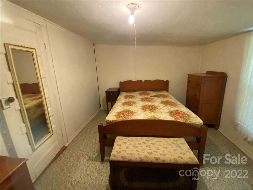 8247 Joe Poore Road Newland, NC 28657 - Photo 25 of 27 Gallery Image 25