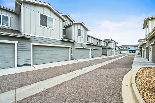 $332,500 | 10565 North Paris Street, Unit 9B, Commerce City, CO 80640
