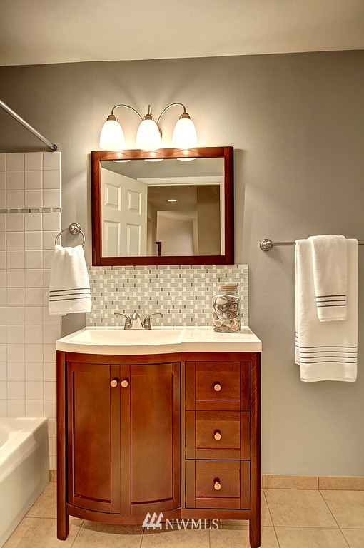 12109 Northeast 171st Place, Unit B303 Bothell, WA 98011 - Photo 17 of 20 Gallery Image 17