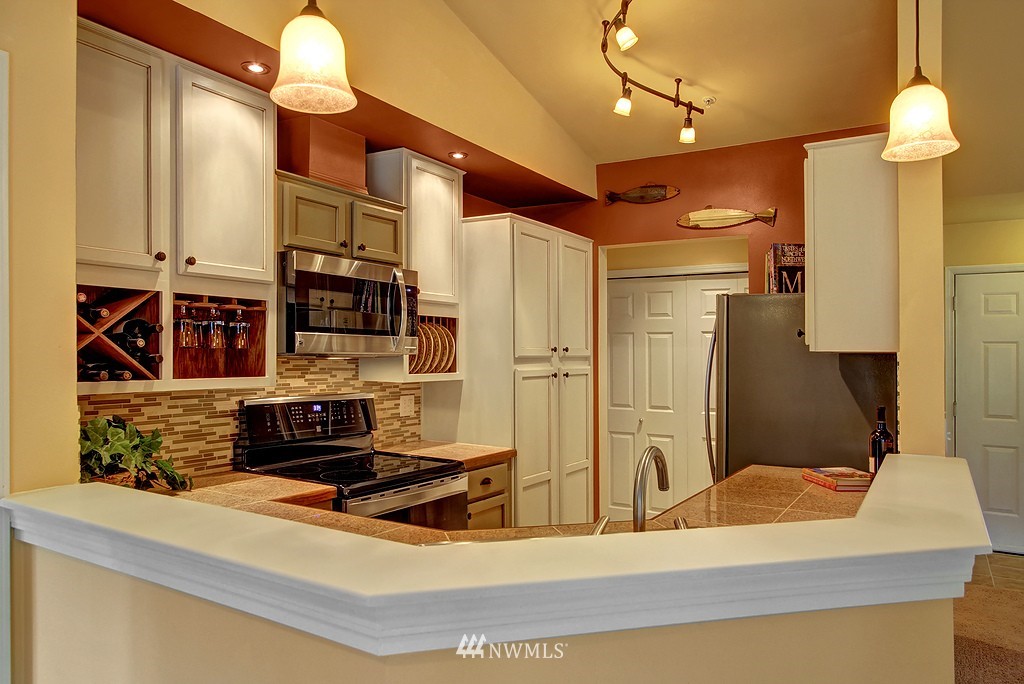 12109 Northeast 171st Place, Unit B303 Bothell, WA 98011 - Photo 9 of 20 Gallery Image 9