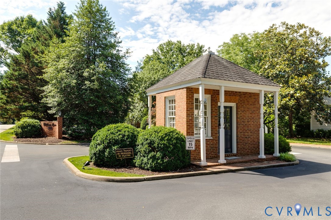 300 North Ridge Road, Unit 20 Henrico, VA 23229 - Photo 2 of 27