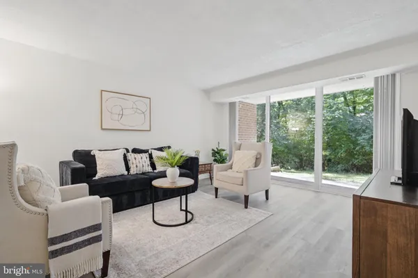 $340,000 | 1412 Northgate Square, Unit 1B, Reston, VA 20190