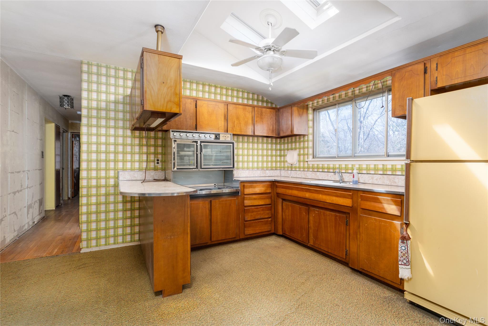 52 Woodbury Road Farmingville, NY 11738 - Photo 6 of 25