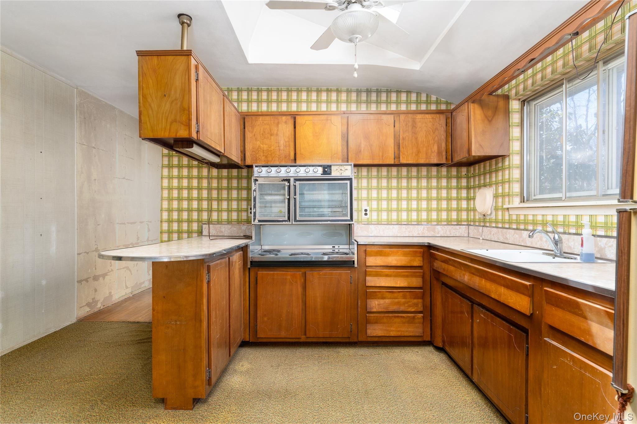 52 Woodbury Road Farmingville, NY 11738 - Photo 7 of 25