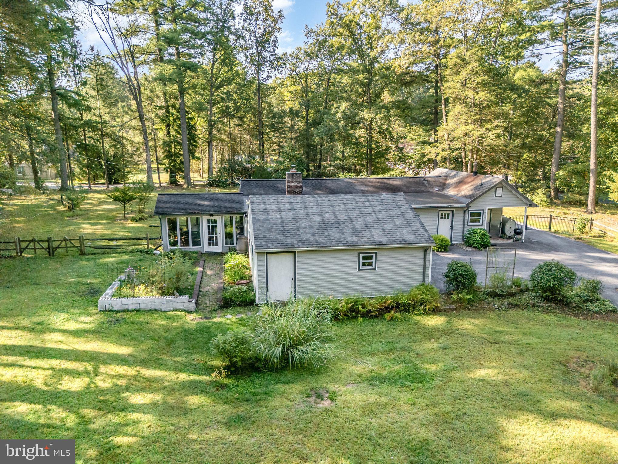 1649 Mountain Road Harrisburg, PA 17112 - Photo 2 of 42