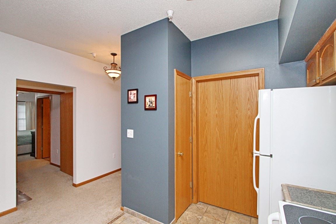 2969 Heinz Road, Unit 2 Iowa City, IA 52240 - Photo 7 of 50 Gallery Image 7